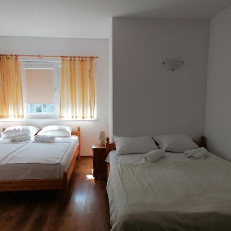 Guest House Sokratovi Obzor Zewnętrze zdjęcie