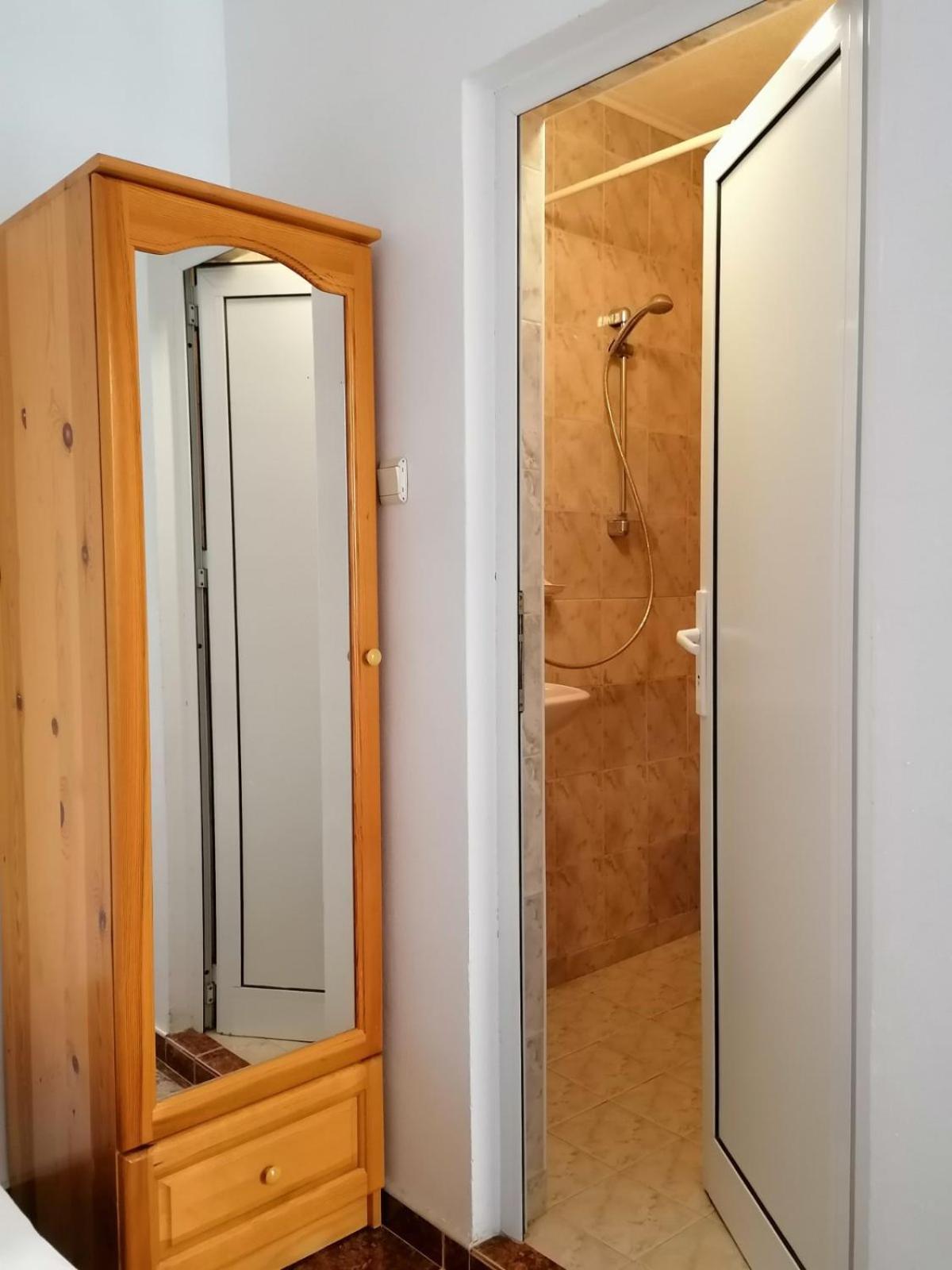 Guest House Sokratovi Obzor Zewnętrze zdjęcie