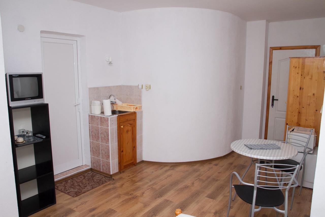 Guest House Sokratovi Obzor Zewnętrze zdjęcie