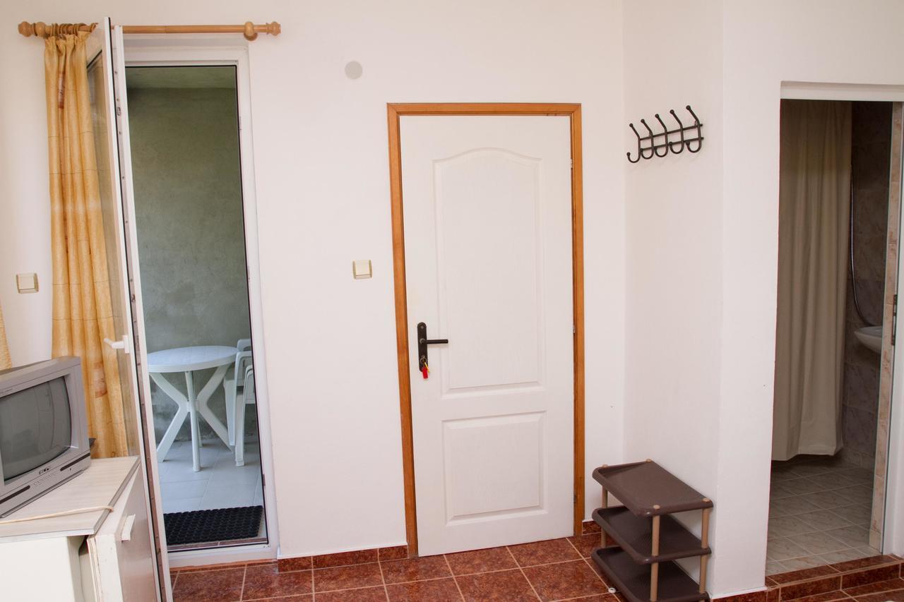 Guest House Sokratovi Obzor Zewnętrze zdjęcie