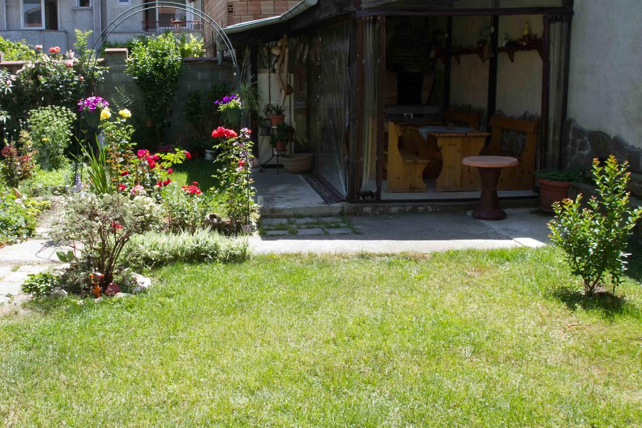 Guest House Sokratovi Obzor Zewnętrze zdjęcie